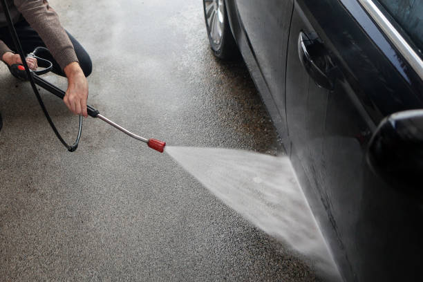 Best Concrete Pressure Washing  in Colfax, IL